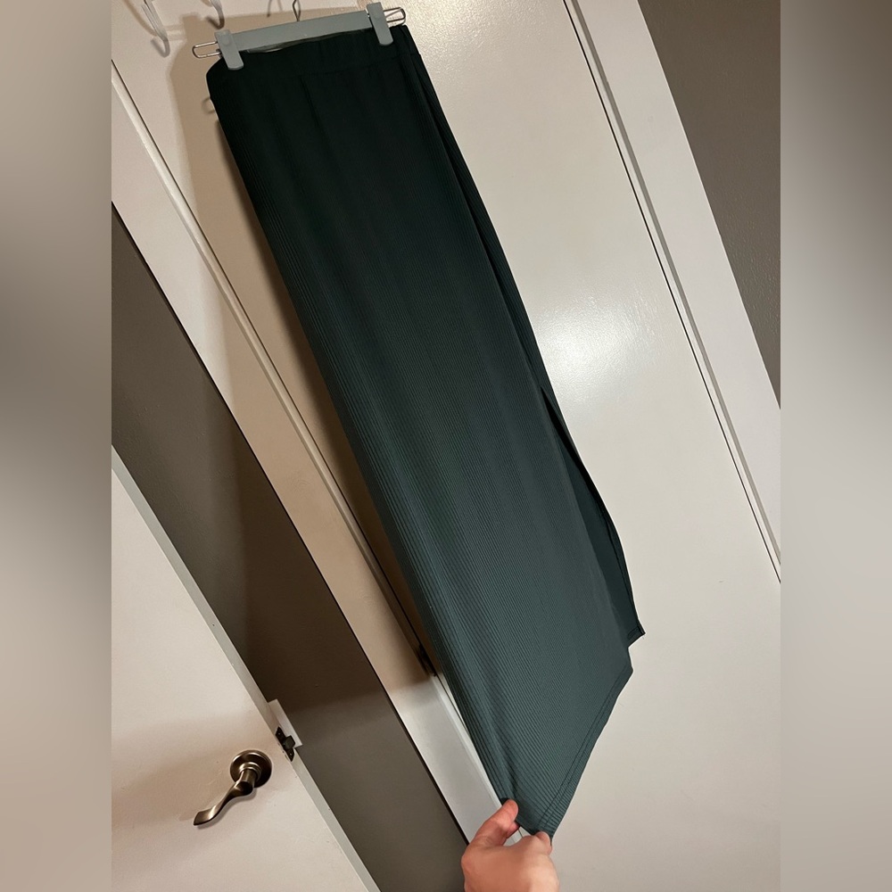 Green Ribbed Skirt - Picture 2 of 4